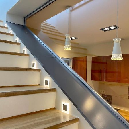 Penthouse W Private Rooftop And Free Parking Budapest Exterior photo