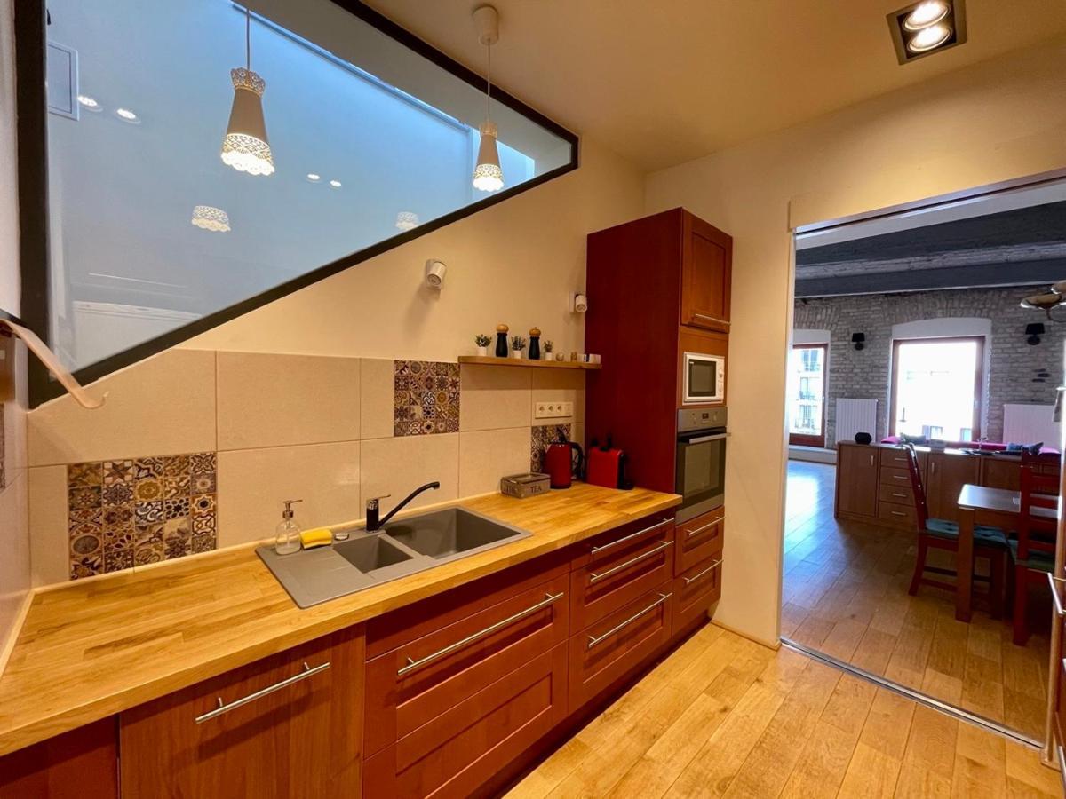 Penthouse W Private Rooftop And Free Parking Budapest Exterior photo