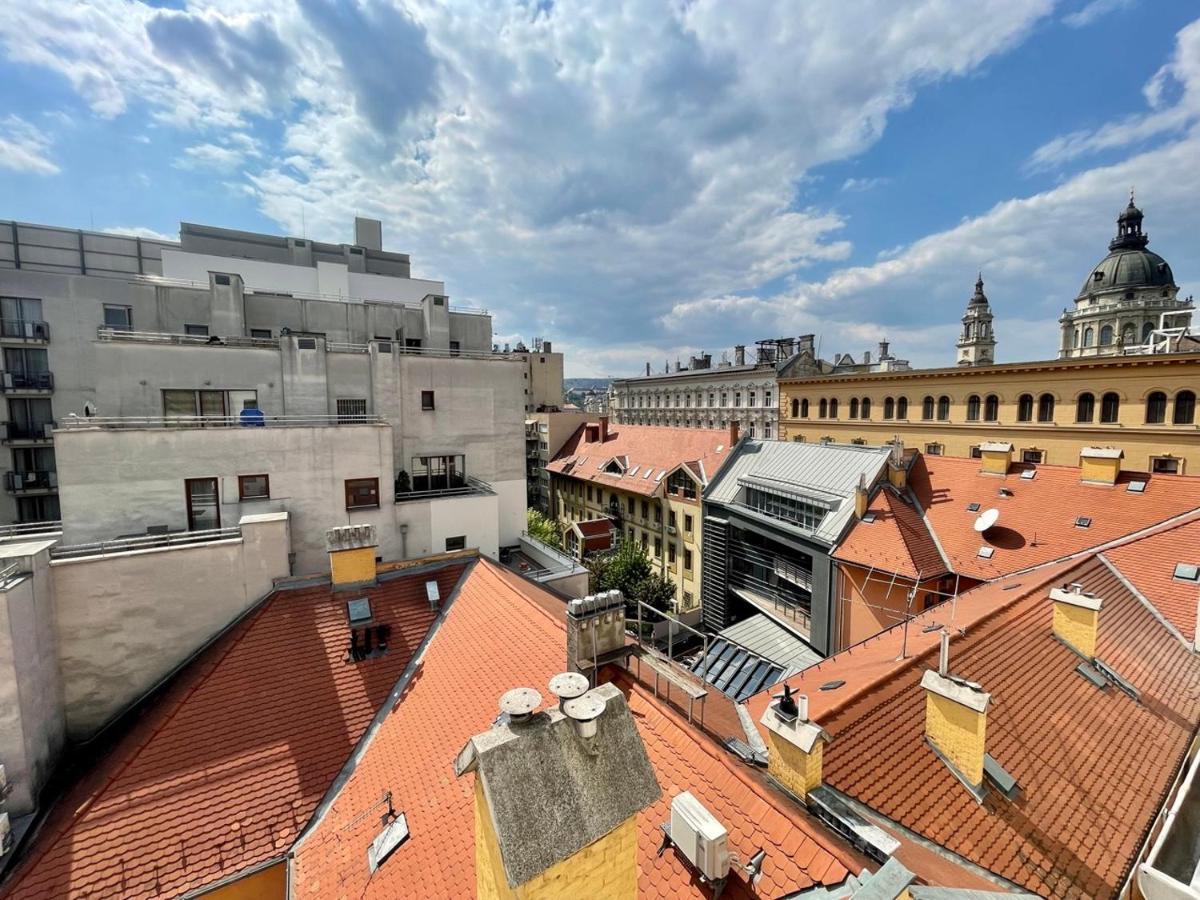 Penthouse W Private Rooftop And Free Parking Budapest Exterior photo