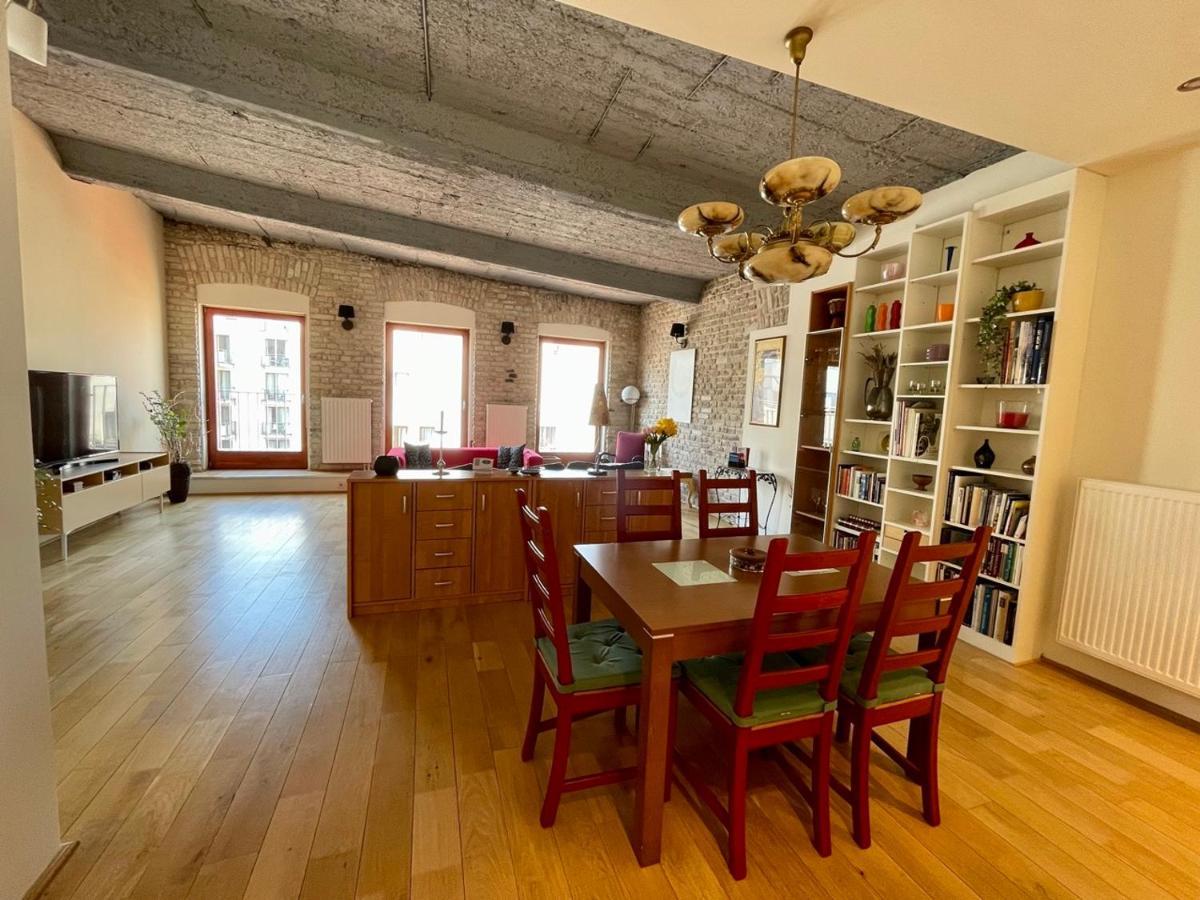 Penthouse W Private Rooftop And Free Parking Budapest Exterior photo