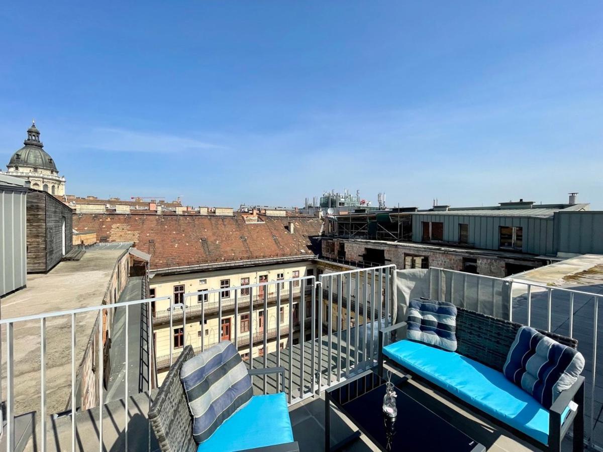 Penthouse W Private Rooftop And Free Parking Budapest Exterior photo